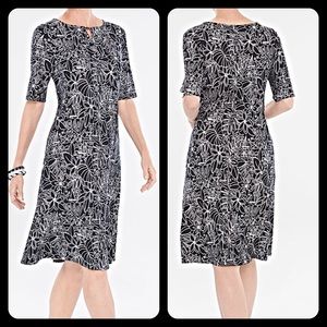 💐Chico’s Black & White Dress Swing Dress💐